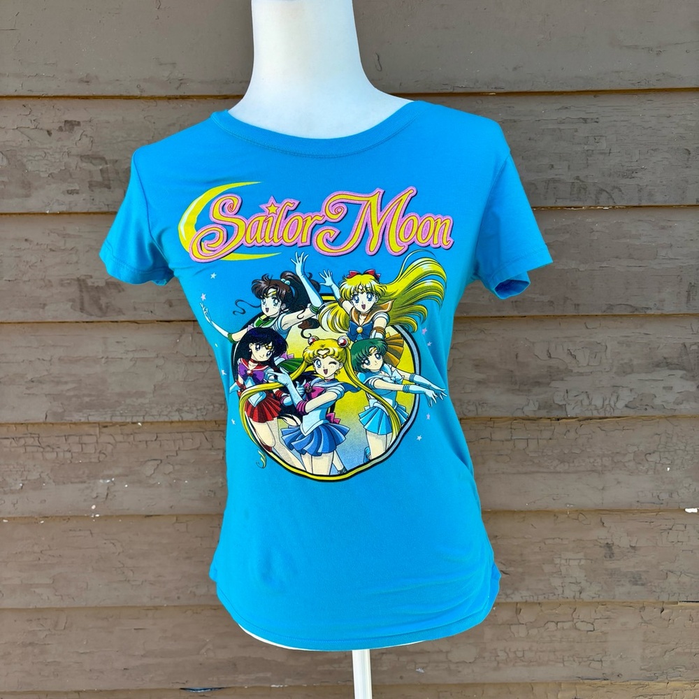 Sailor Moon tee!